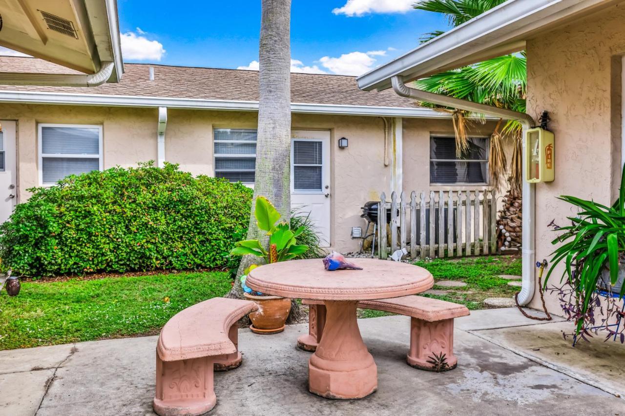 Indian Rocks R-N-R Clearwater Beach Exterior photo